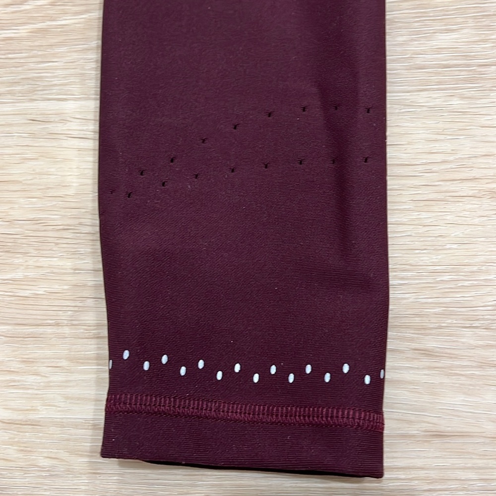 Lululemon Zoned In Tight *27" Cassis - Picture 5 of 13